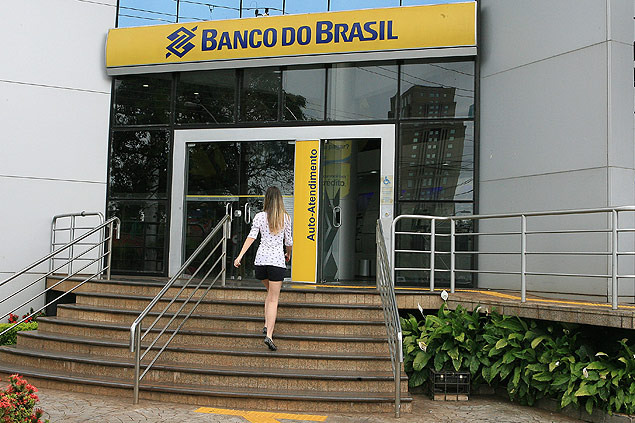 Resultado de imagem para fotos do banco do brasil