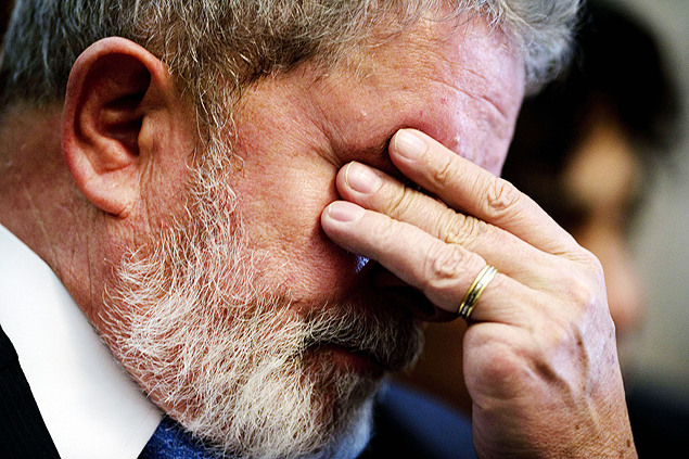 Resultado de imagem para fotos de lula preocupado