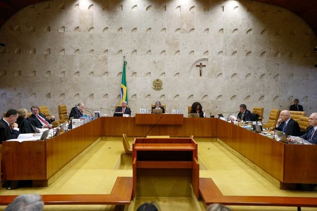 BRASILIA, DF, BRASIL, 03-11-2016, 14h00: Sessão plenária do STF. A ministra Carmen Lúcia preside a sessão que deve julgar ação que impede réus de ocuparem cargos da linha sucessória da presidência da República. O ministro Marco Aurélio Mello é o relator da ação. (Foto: Pedro Ladeira/Folhapress, PODER)