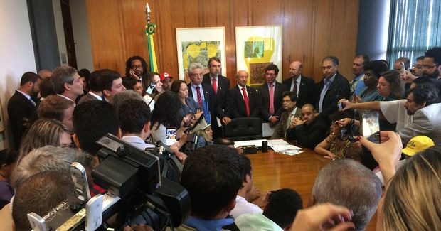 Rodrigo Maia não aparece na audiência em que receberia pedido de impeachment de Temer