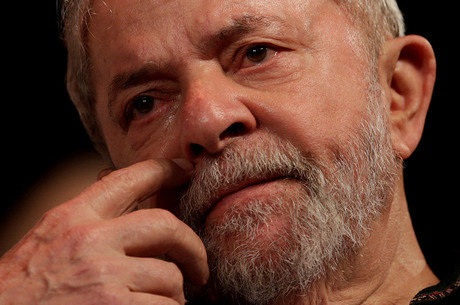 Resultado de imagem para Lava Jato diz não ter dúvida que recibos de Lula são falsos