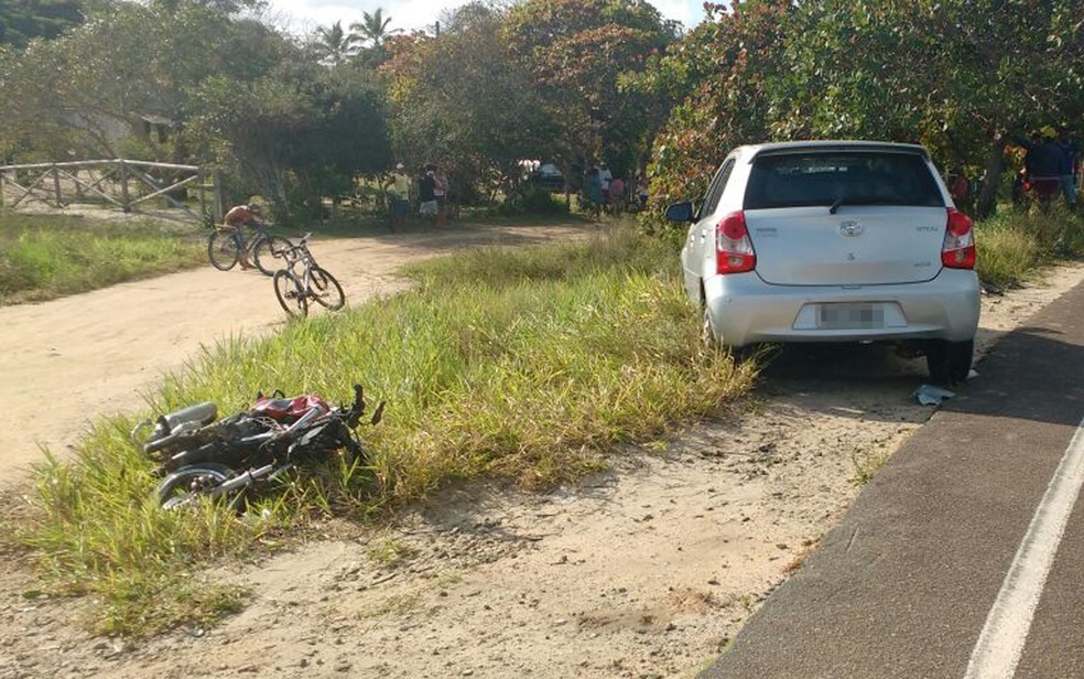 Jovem morreu após bater de frente com carro, na manhã de domingo (6) (Foto: Divulgação/ Polícia Rodoviária Estadual)