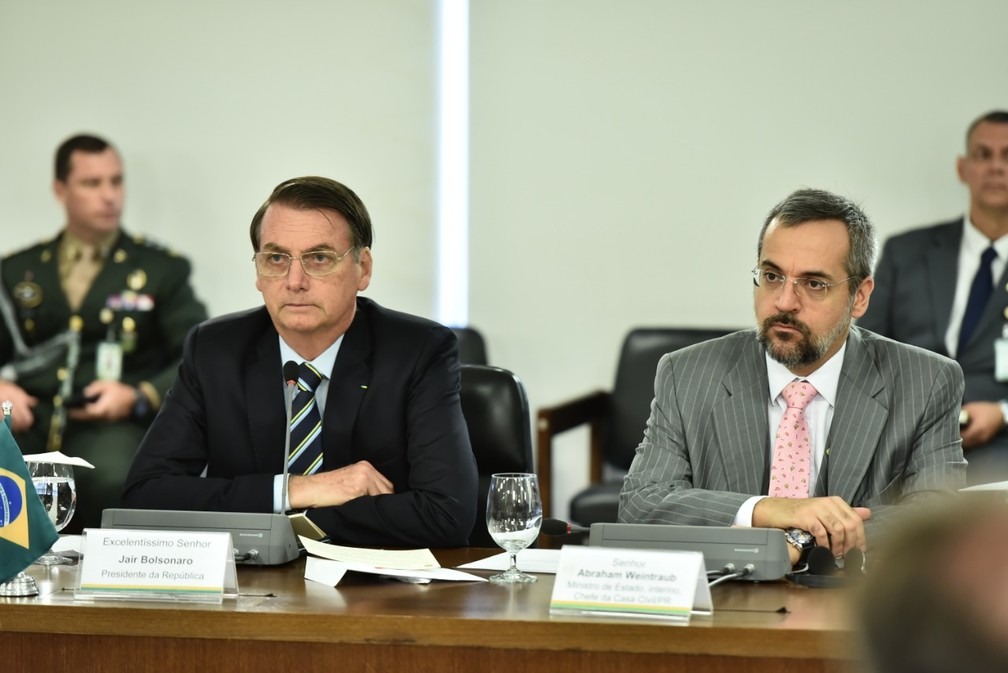 Bolsonaro vai dar posse ao novo ministro da EducaÃ§Ã£o, Abraham Weintraub, na tarde desta terÃ§a (9) em uma cerimÃ´nia no PalÃ¡cio do Planalto â?? Foto: Casa Civil, PR