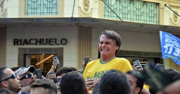 Resultado de imagem para Bolsonaro recebe delegado que investiga atentado Ã  faca