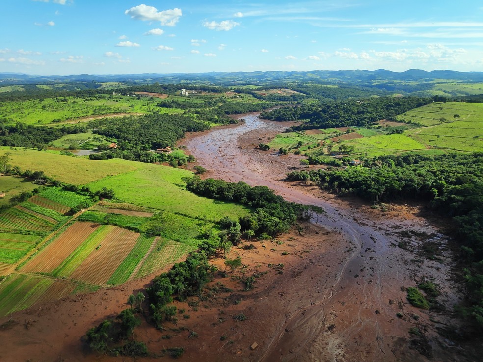 Foto aÃ©rea da desvataÃ§Ã£o provocada pela lama em Brumadinho â?? Foto: Cavex/DivulgaÃ§Ã£o