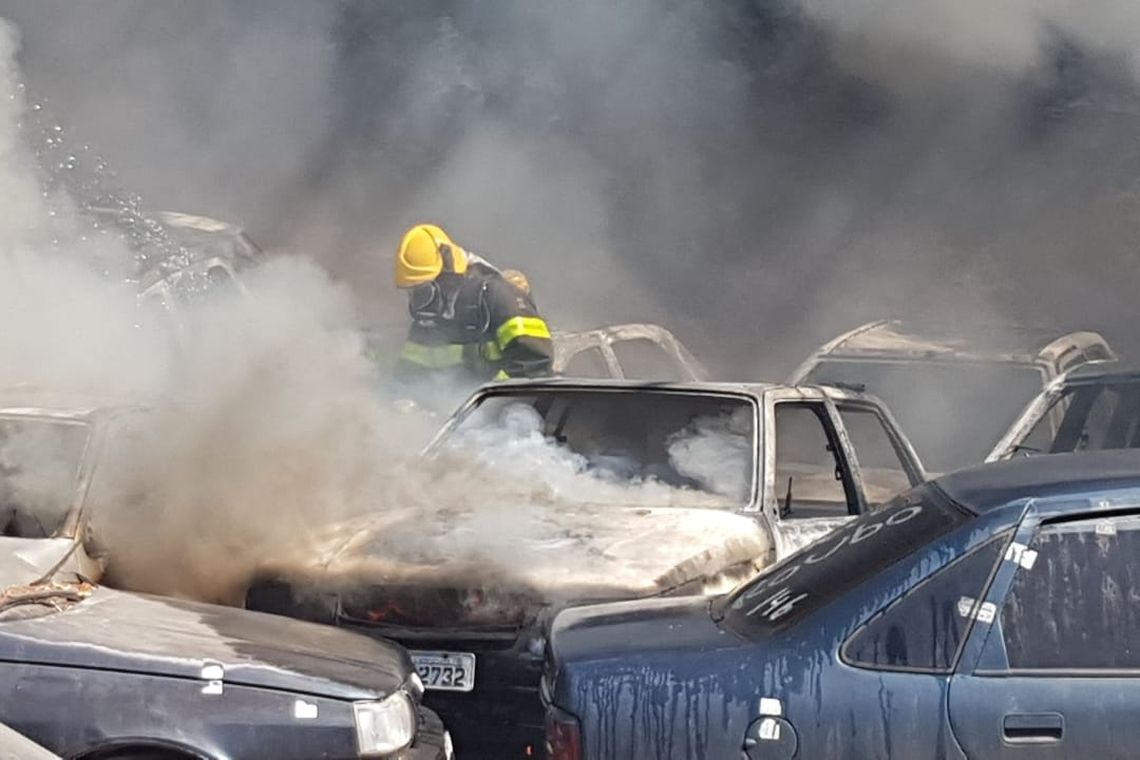 IncÃªndio no pÃ¡tio da BHtrans