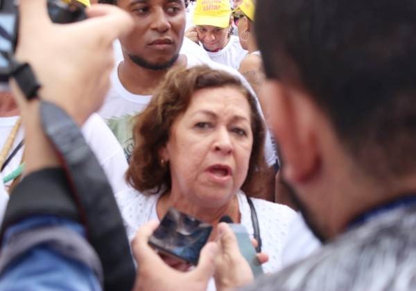 Resultado de imagem para fotos de lidice da mata no desfile do dois de julho 2018