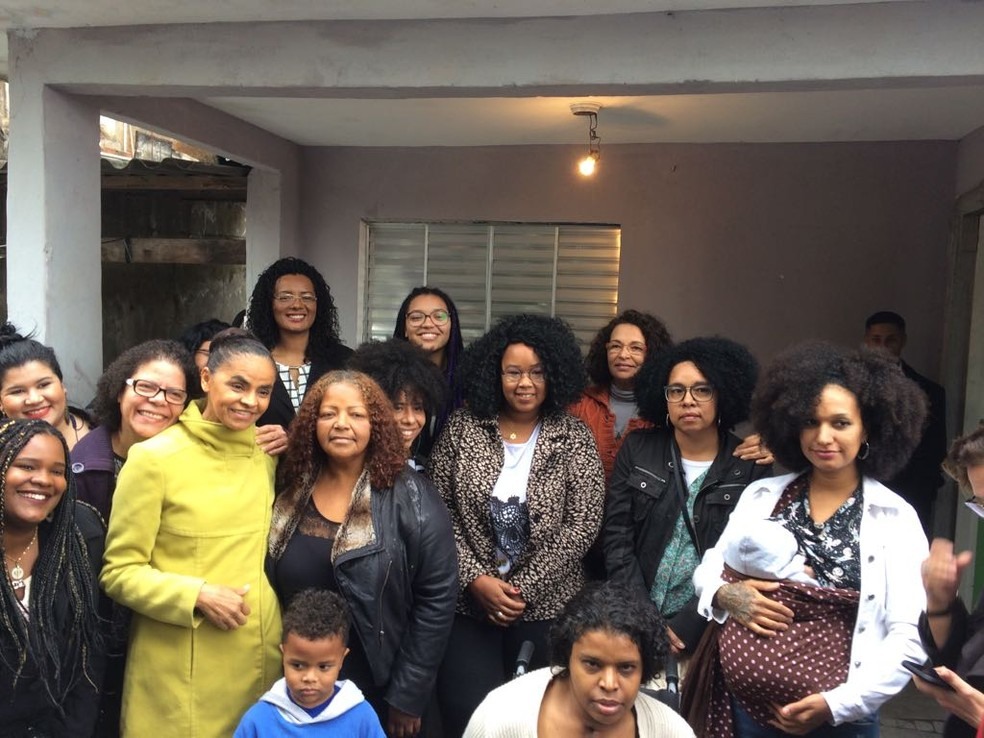 Marina Silva se reuniu neste domingo com moradoras do bairro do CapÃ£o Redondo, na zona sul de SÃ£o Paulo (Foto: Renato Biazzi/TV Globo)