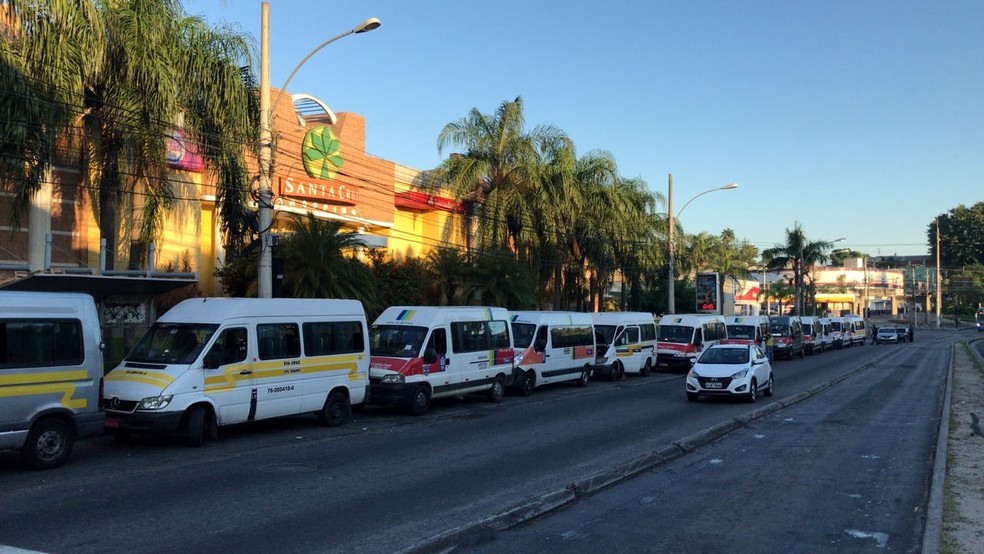 Vans irregulares sÃ£o apreendidas no Centro de Santa Cruz (Foto: DivulgaÃ§Ã£o / PolÃ­cia Civil)