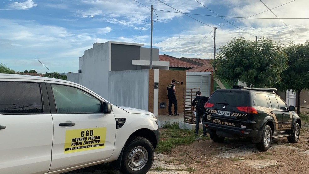 Operação Alquimia contou com agentes da Polícia Federal e da Contralodoria Geral da União — Foto: Divulgação/PRF-PB