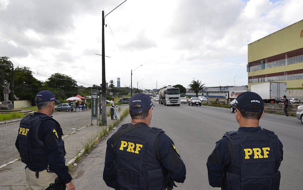 PolÃ­cia RodoviÃ¡ria Federal (PRF) divulgou o balanÃ§o das fiscalizaÃ§Ãµes realizadas em Pernambuco durante o SÃ£o JoÃ£o (Foto: PolÃ­cia RodoviÃ¡ria Federal/DivulgaÃ§Ã£o)