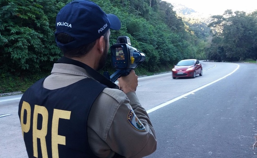 Resultado de imagem para fotos de radar movel nas rodovias federais