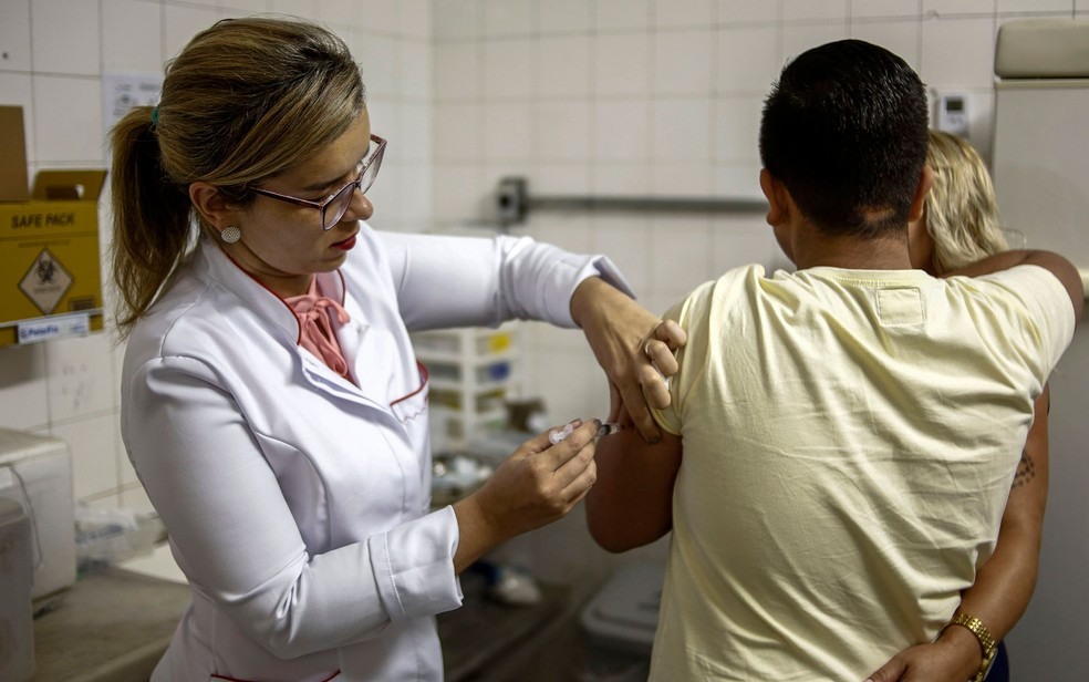 Órgão europeu apontou que há 'uma cobertura sub-optimal de vacinação em algumas áreas' (Foto: Miguel Schincariol/AFP)