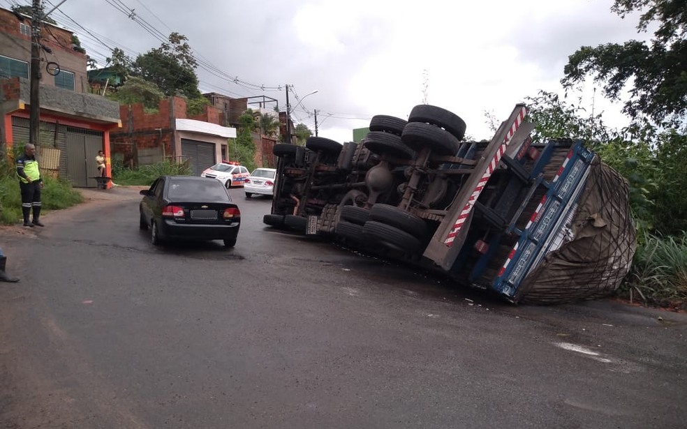 Acidente ocorreu na manhÃ£ desta segunda â?? Foto: Cid Vaz/TV Bahia