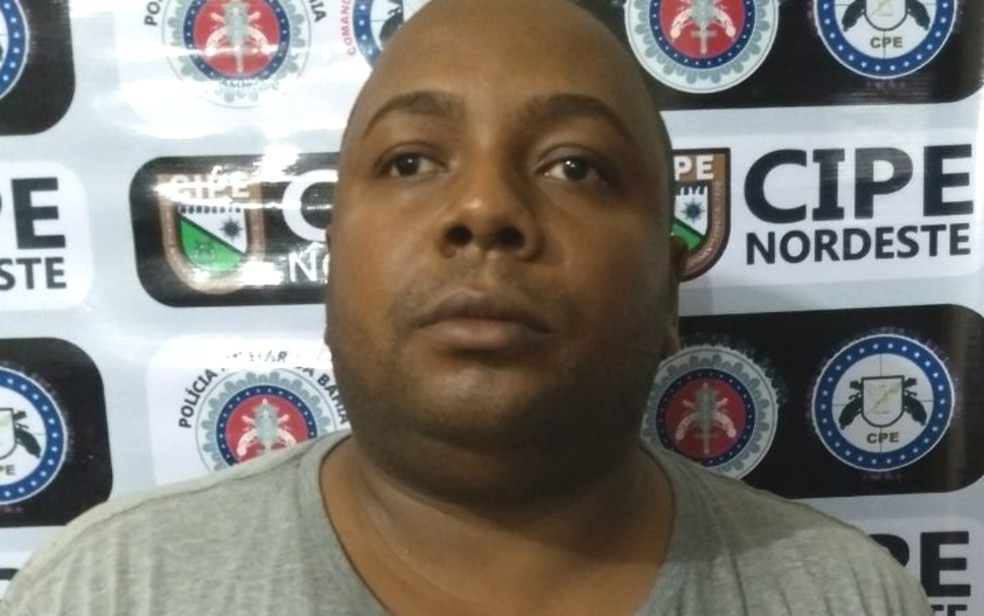 Homem foi preso e ofereceu R$ 10 mil para ser solto por policiais (Foto: DivulgaÃ§Ã£o/SSP-BA)