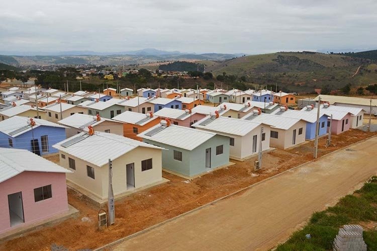 Resultado de imagem para a construÃ§Ã£o de mais 50 mil casas pelo programa Minha Casa, Minha Vida