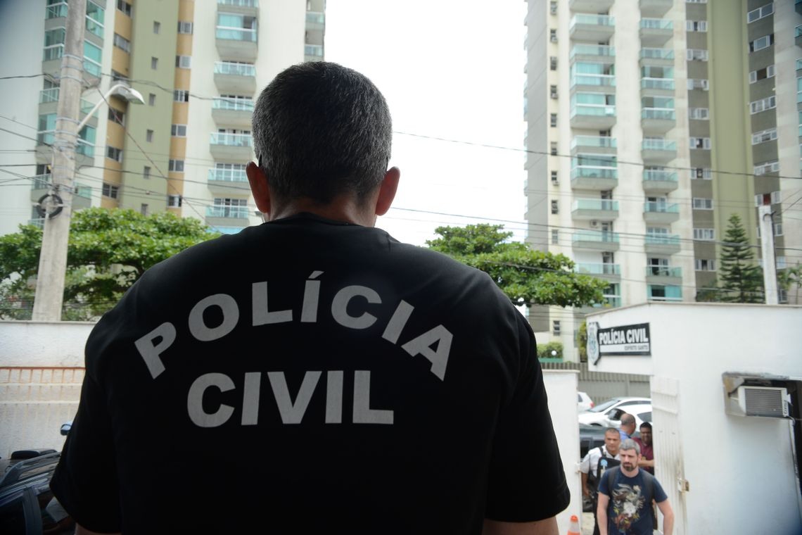 VitÃ³ria - PolÃ­cia Civil do EspÃ­rito Santo faz paralisaÃ§Ã£o atÃ© a meia-noite de hoje apÃ³s morte de investigador em Colatina,e por mÃ¡s condiÃ§Ãµes de trabalho (TÃ¢nia RÃªgo/AgÃªncia Brasil)