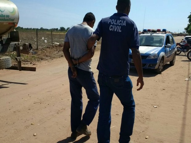 Dez foram presos e um apreendido durante operação da polícia no oeste da Bahia (Foto: Fernando Correia / TV Oeste)