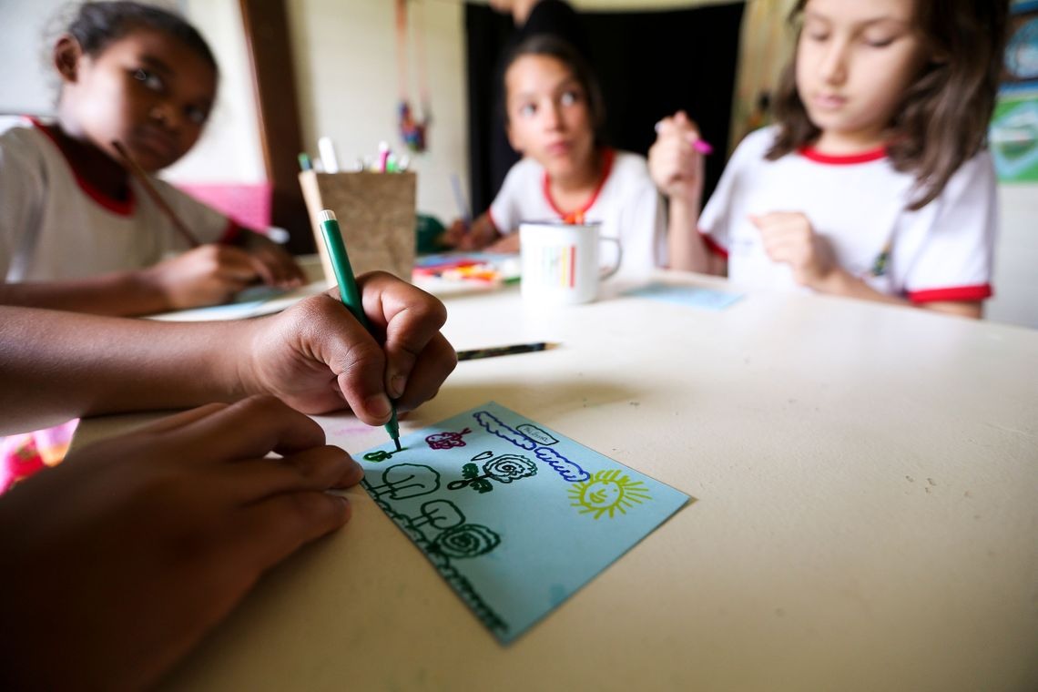 BrasÃ­lia - Alunos da rede pÃºblica de ensino do Distrito Federal participam de atividades de educaÃ§Ã£o ambiental na Escola da Natureza (Marcelo Camargo/AgÃªncia Brasil)