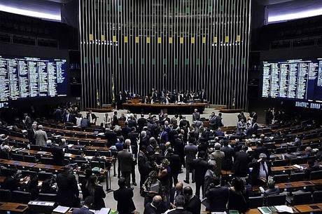 Resultado de imagem para "Hoje não há 308 votos para aprovar o 'distritão'", diz líder do governo