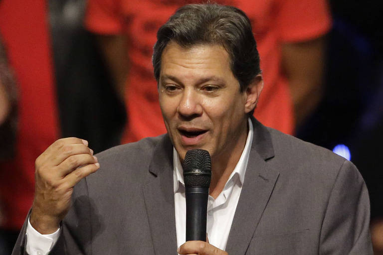 O candidato do PT Ã  PresidÃªncia, Fernando Haddad, durante evento no Tuca, em SÃ£o Paulo