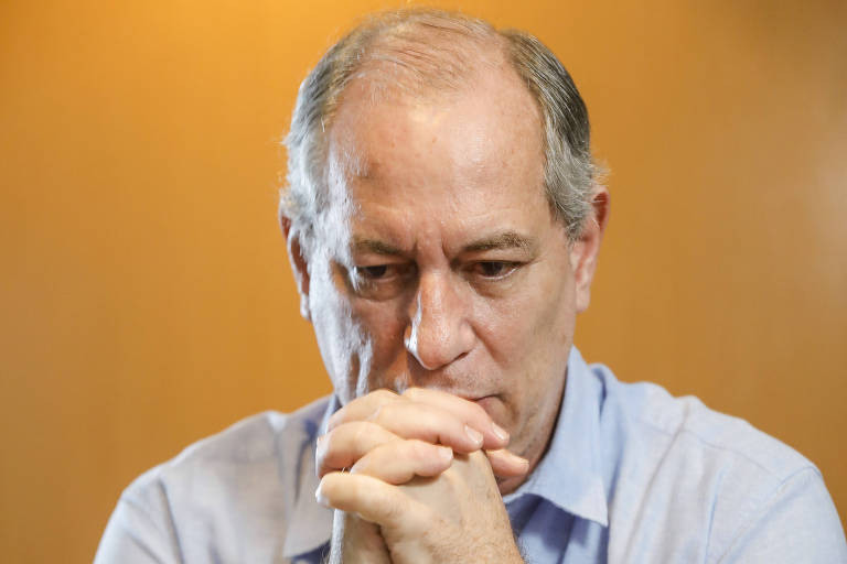 O candidato derrotado Ã  PresidÃªncia pelo PDT, Ciro Gomes, durante entrevista em seu apartamento em Fortaleza