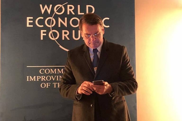 Jair Bolsonaro durante o FÃ³rum de Davos (SuÃ­Ã§a), em janeiro, em foto que foi publicada em rede social