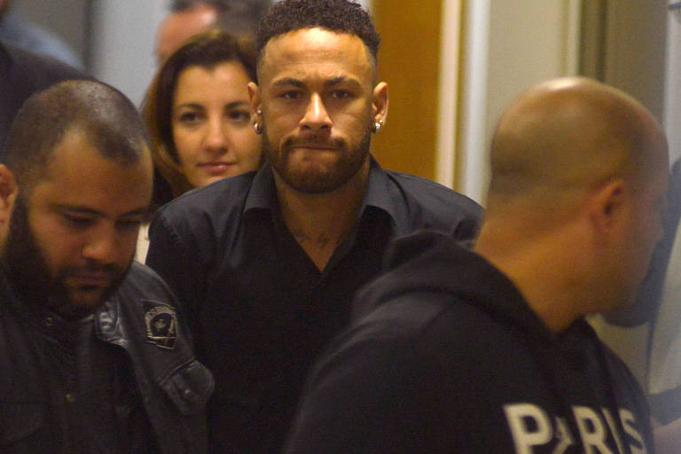 Resultado de imagem para PolÃ­cia nÃ£o irÃ¡ indiciar Neymar apÃ³s acusaÃ§Ã£o de estupro e conclui que jogador nÃ£o cometeu nenhum crime