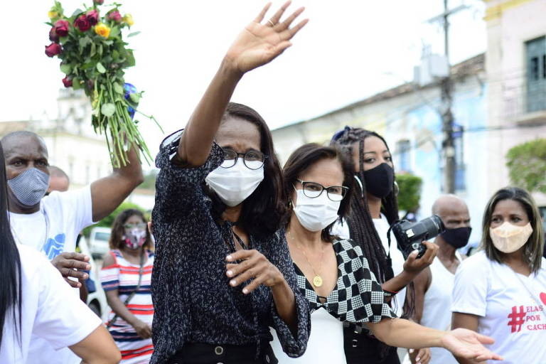 Prefeita de Cachoeira, na Bahia, Eliana Gonzaga é alvo de ameaças e sofre pressão por renúncia