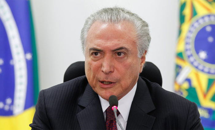 Resultado de imagem para 3 dias após fim de massacre, Temer se manifesta e fala em ‘acidente pavoroso’