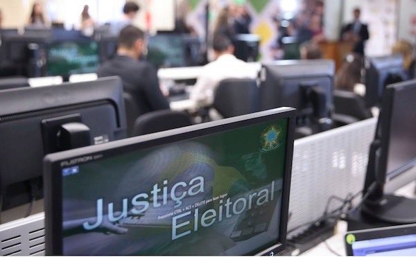 Resultado de imagem para TSE aprimora consulta sobre como verba eleitoral Ã© gasta por candidato