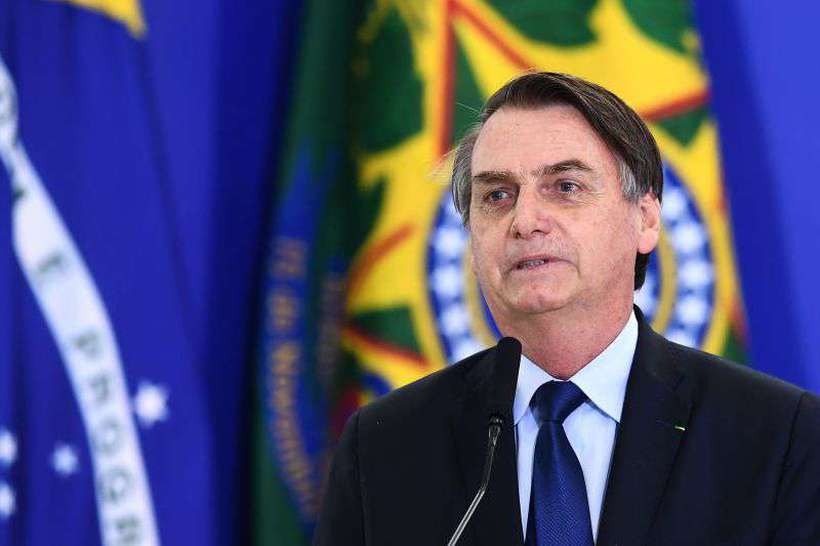 Resultado de imagem para Bolsonaro faz ato no Planalto para celebrar 100 primeiros dias de governo