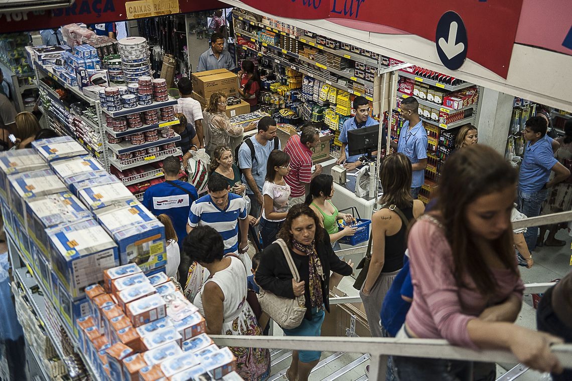 Resultado de imagem para ConfianÃ§a dos empresÃ¡rios cresce 0,2 ponto em abril, aponta FGV