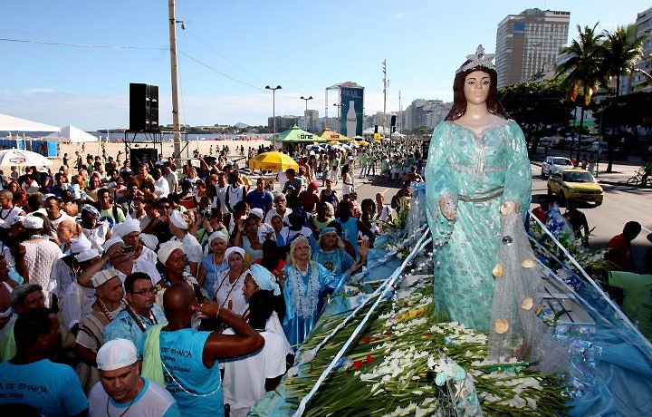 Resultado de imagem para Mais de 900 policiais vão atuar na Festa de Iemanjá