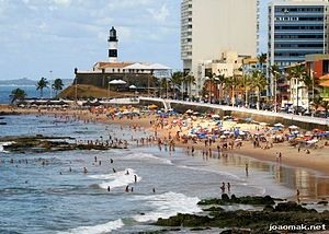 Resultado de imagem para fotos da praia do farol da barra