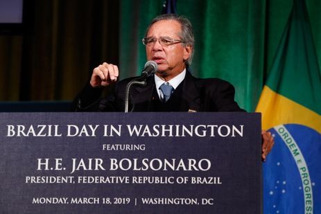 O ministro da Economia, Paulo Guedes, fala durante cerimÃ´nia de Assinatura de Atos na CÃ¢mara de ComÃ©rcio dos EUA.