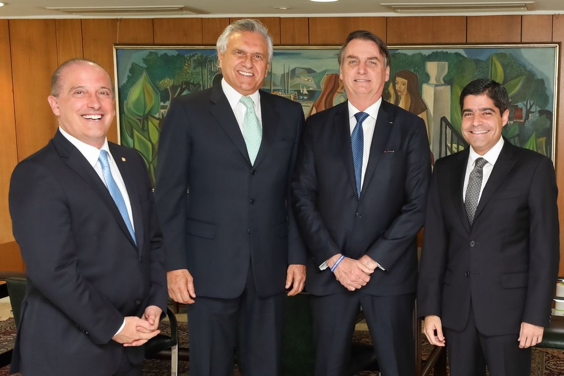 O governador de GoiÃ¡s, Ronaldo Caiado, o ministro da Casa Civil, Onyx Lorenzoni, o presidente Jair Bolsonaro, e o prefeito de Salvador e presidente nacional do DEM, ACM Neto, em encontro para debater a reforma da PrevidÃªncia.