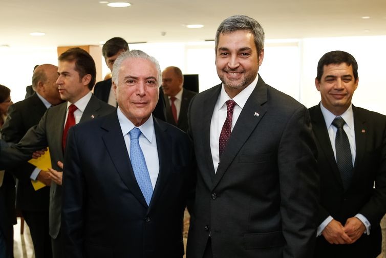 O presidente Michel Temer e o presidente eleito do Paraguai, Mario Abdo BenÃ­tez, durante encontro no PalÃ¡cio do Planalto.