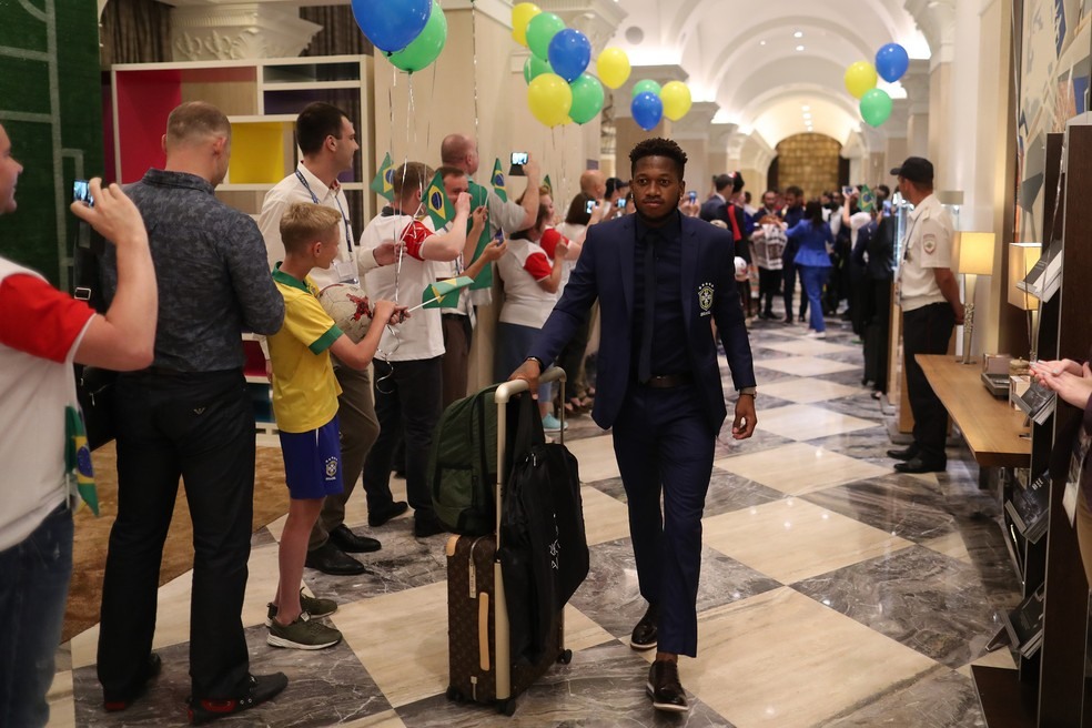 Fred Ã© recebido com festa no hotel da seleÃ§Ã£o brasileira (Foto: Lucas Figueiredo/CBF)