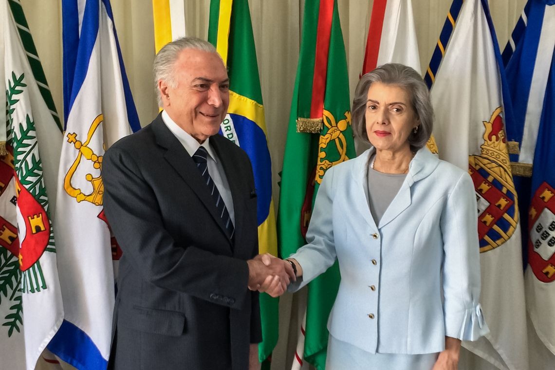  O Presidente Michel Temer, durante transmissÃ£o do cargo, para a Presidente do Supremo Tribunal Federal, Ministra CÃ¡rmen LÃºcia, durante Viagem Oficial para o MÃ©xico.