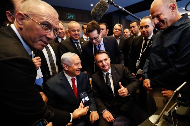 Presidente da RepÃºblica, Jair Bolsonaro, e o Primeiro-Ministro de Israel, Senhor Benjamin Netanyahu, durante visita Ã  exposiÃ§Ã£o de produtos de empresas de inovaÃ§Ã£o em JerusalÃ©m