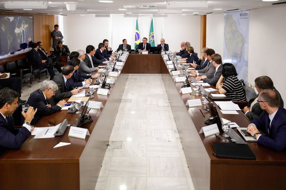 O Presidente da RepÃºblica, Jair Bolsonaro acompanhado do Vice-Presidente da RepÃºblica, General Hamilton MourÃ£o e Ministro de Estado Chefe da Casa Civil da PresidÃªncia da RepÃºblica, Onyx Lorenzoni, participam da ReuniÃ£o do Conselho de Governo