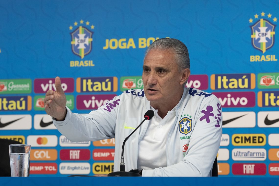 TÃ©cnico Tite concede entrevista coletiva