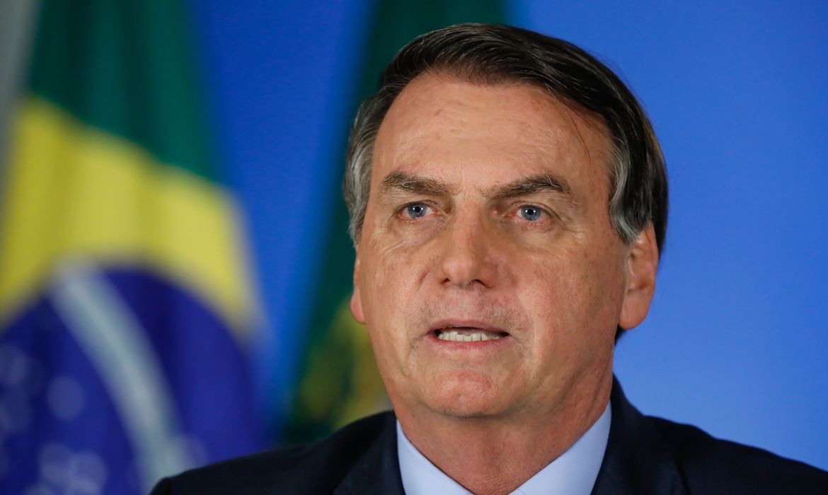 Bolsonaro pede calma e diz que país vencerá novo coronavírus | Agência  Brasil