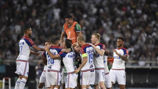 Jogadores do Bahia comemoram a classificaÃ§Ã£o na Sul-Americana