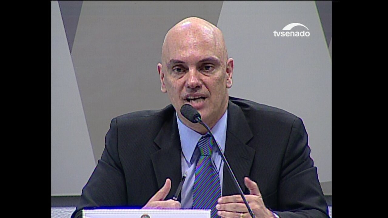 Resultado de imagem para fotos do ministro alexandre de moraes no plenario