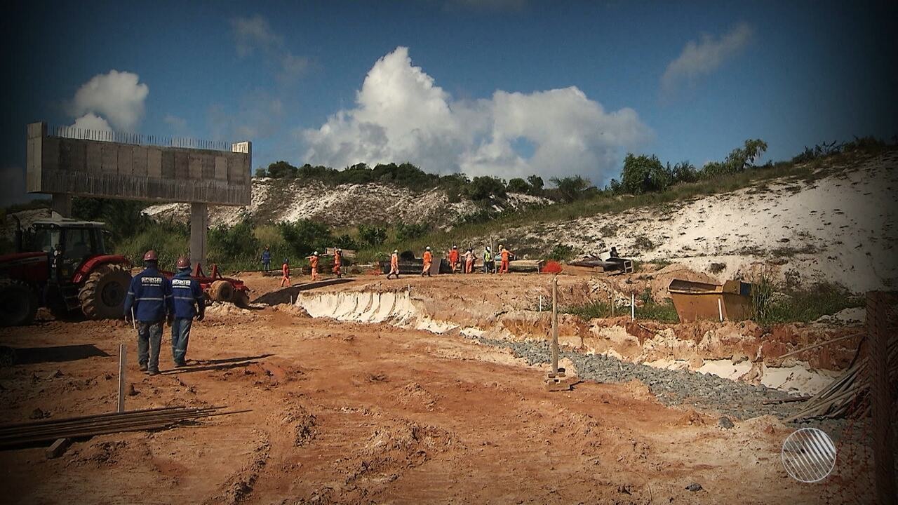 Resultado de imagem para Dois dias após suspensão, obras de viaduto do metrô em Salvador são retomadas