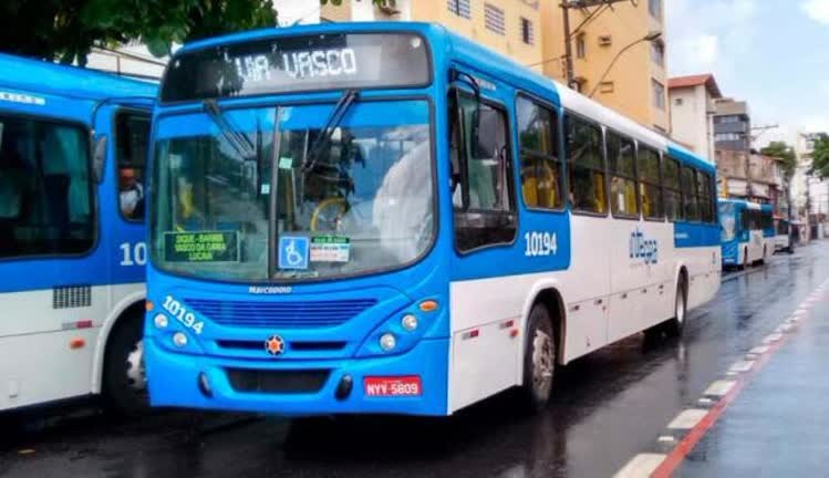 Resultado de imagem para RodoviÃ¡rios prometem rodar sem cobrar passagem em Salvador