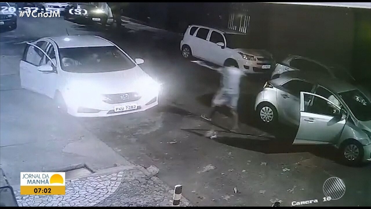 Resultado de imagem para Cantor tem carro roubado em Salvador; filha estava no banco do passageiro no momento do crime