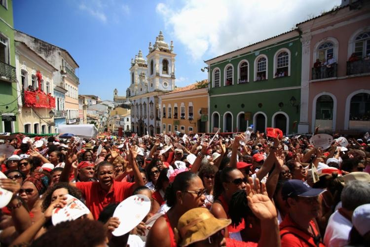 A festa também conta com shows no Pelourinho, movimentando todo o Centro Histórico - Foto: Joá Souza | Ag. A TARDE | 04.12.2015